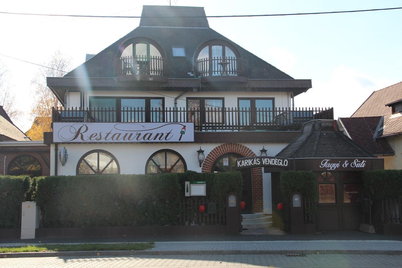Karikas Hotel ハイデゥソボスロー エクステリア 写真